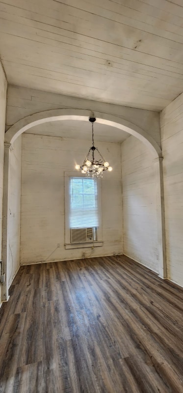 Building Photo - 605 N 4th St