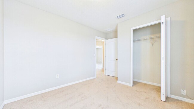 Building Photo - 4-Bedroom Home with Spacious Layout in Ayersworth Glen – Wimauma, FL