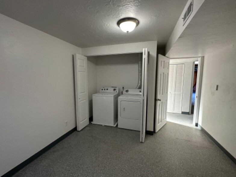 Building Photo - 535 W 400 N