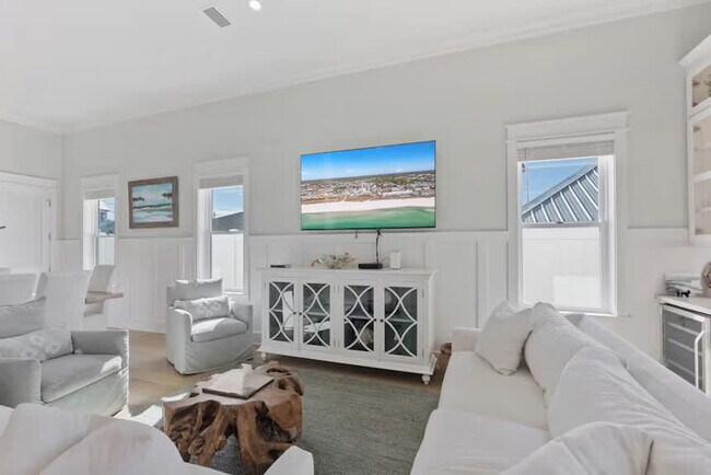 Building Photo - 107 Benicia Pl