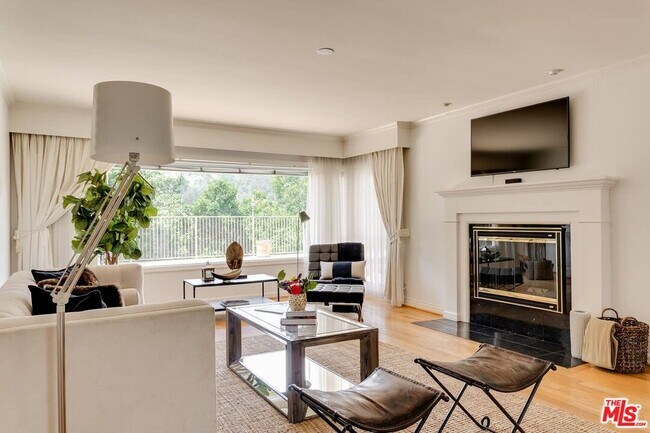 Building Photo - 3401 Alginet Dr