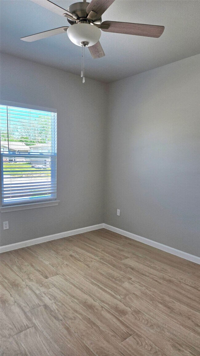 Building Photo - 3710 Harmony Ln