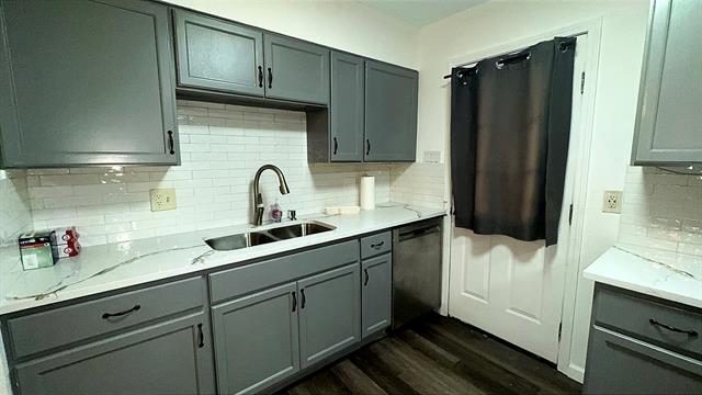 Building Photo - 1115 Casa Dr