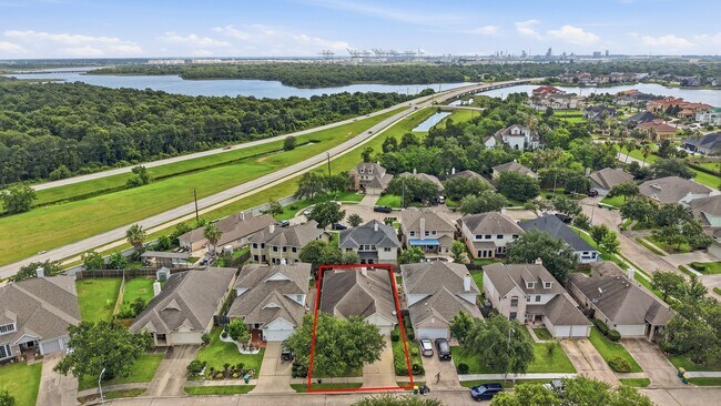 Building Photo - 1631 Crescent Shores Ln