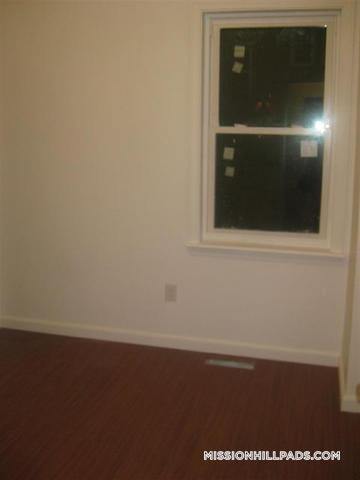 Building Photo - 93A Hillside St
