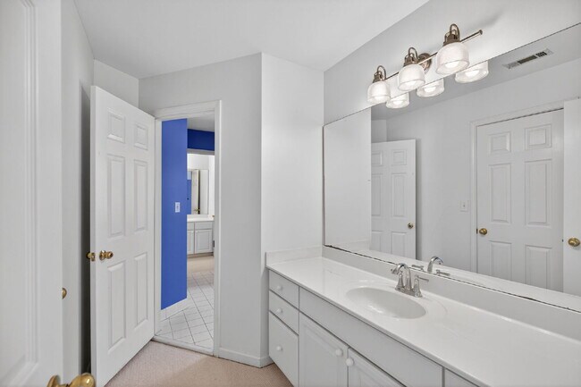 Building Photo - Great home in highly desired Brookstone Subdivision with Cobb County Schools.