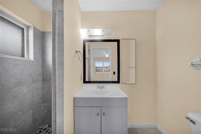 Building Photo - 4824 Lucaya Dr