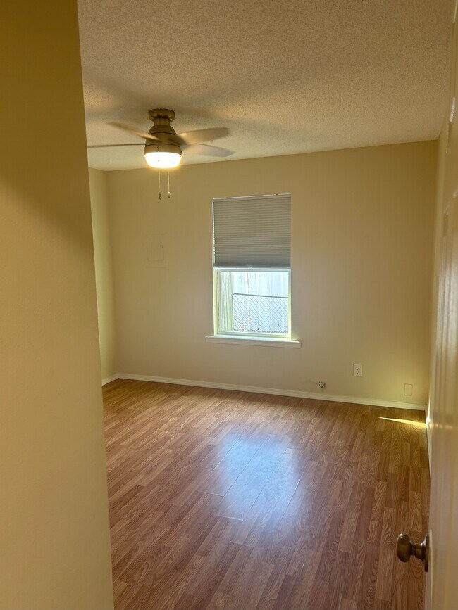 Bedroom 1 - 104 N Wildhorse St