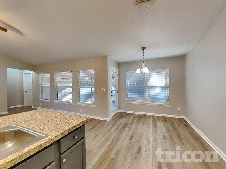 Building Photo - 6529 Sandlers Preserve Dr
