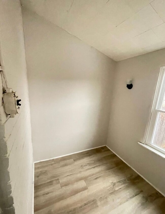 Building Photo - 3 Bed/ 1 Bath Home for Rent-237 N. Sherman St., York, PA