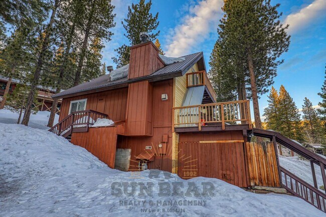 Building Photo - Bright Home in Incline! - Reduced Price!! - 1 Dog upon Approval