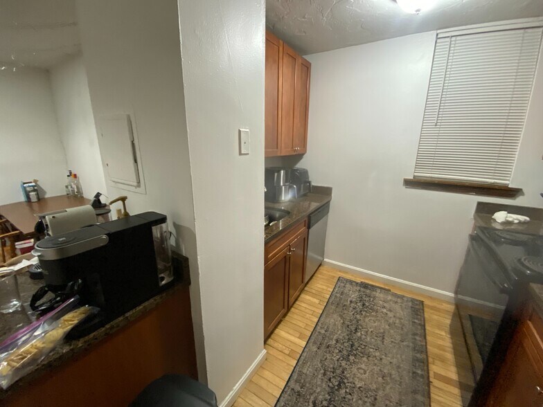 Building Photo - 10 Parker Hill Ave