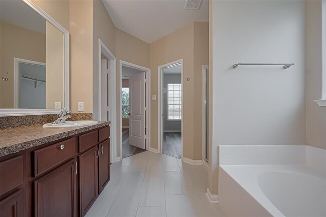 Building Photo - 10793 South Lake Mist Lane