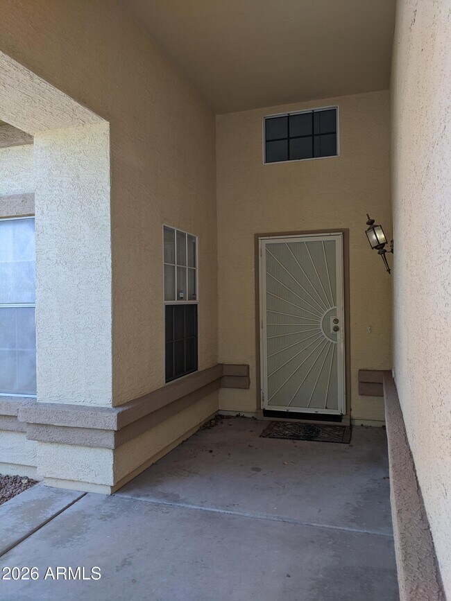 Building Photo - 1321 N Jamaica Way