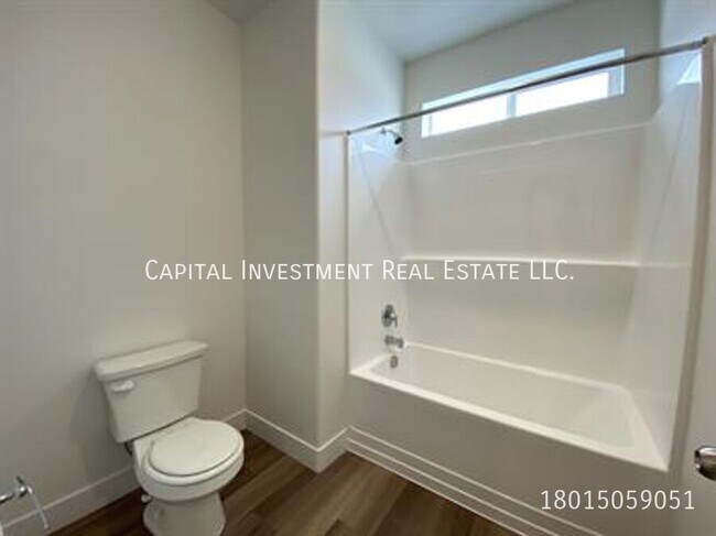 Building Photo - 947 W Coral Charm Wy