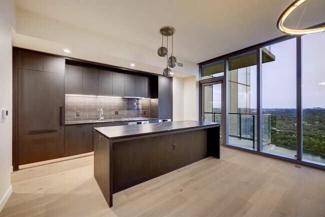 Building Photo - 44 East Ave