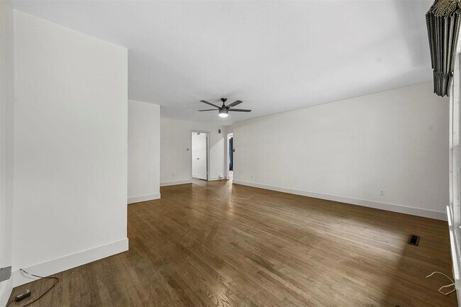 Building Photo - 3936 Piedmont Rd