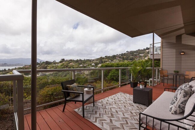 Building Photo - 24 Red Hill Cir