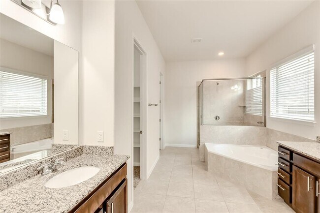 Building Photo - 1400 Little Elm Trail