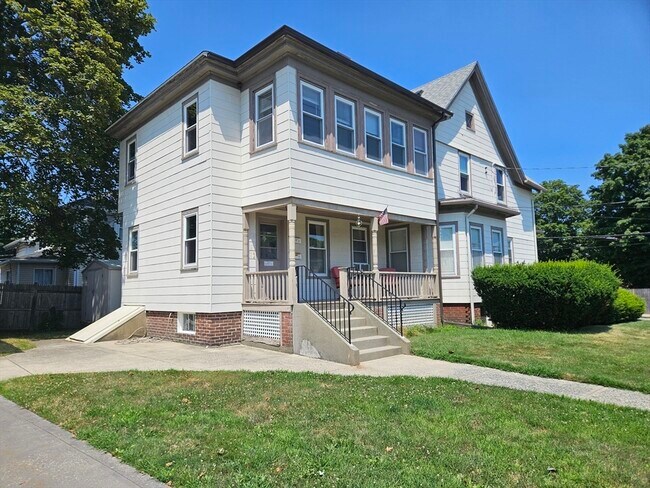 Building Photo - 42 Sumner St