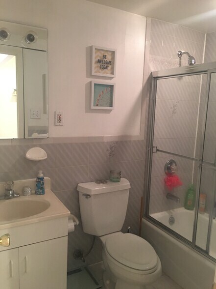 Building Photo - 515 2nd Ave