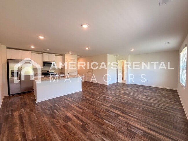 Building Photo - 305 Pne Rdg Dr