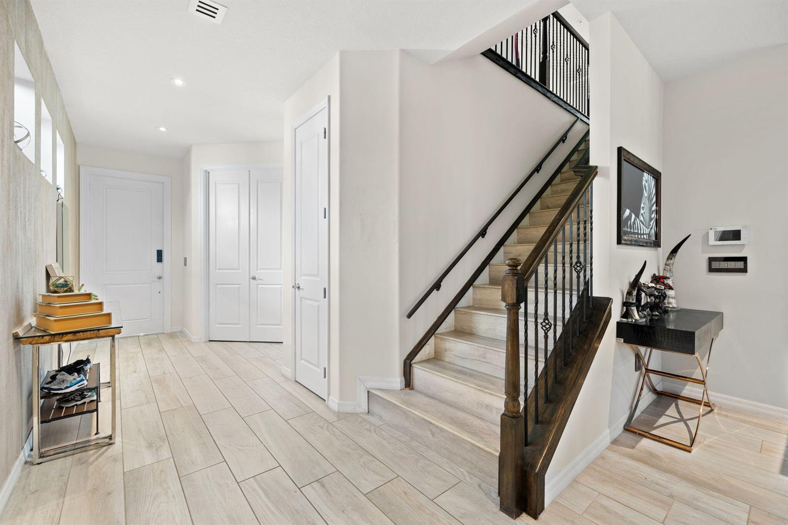 Building Photo - 1512 Bursera Ter