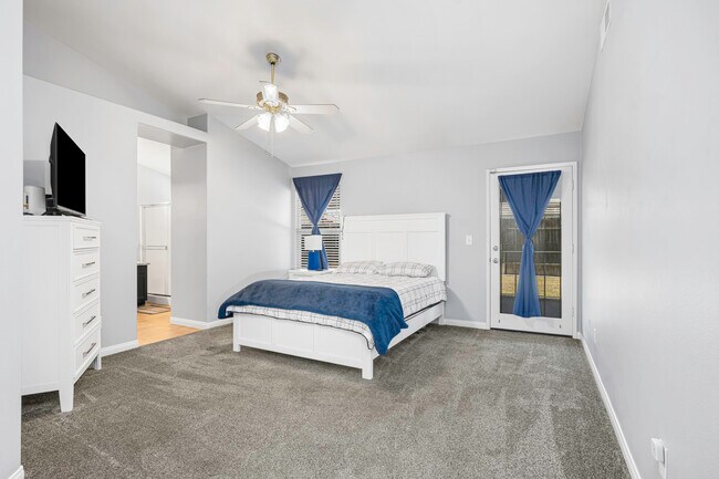 Building Photo - 5001 Rogue Water Ct