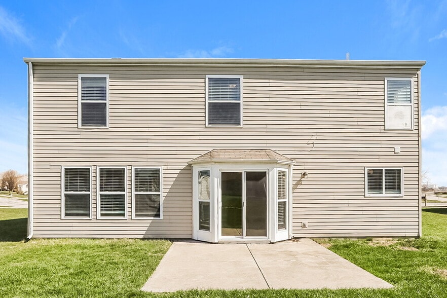 Building Photo - 2294 McGregor Dr