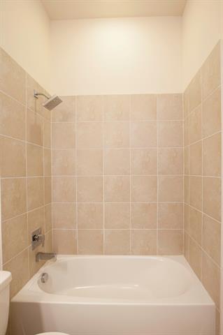 Building Photo - 1614 Thoroughbred Ln