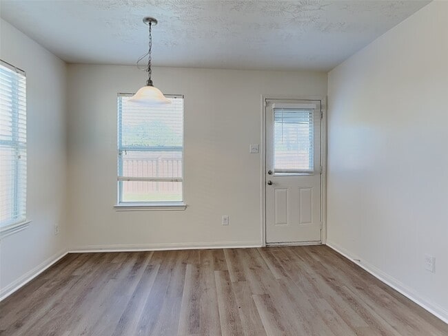 Building Photo - 3410 Maris Way