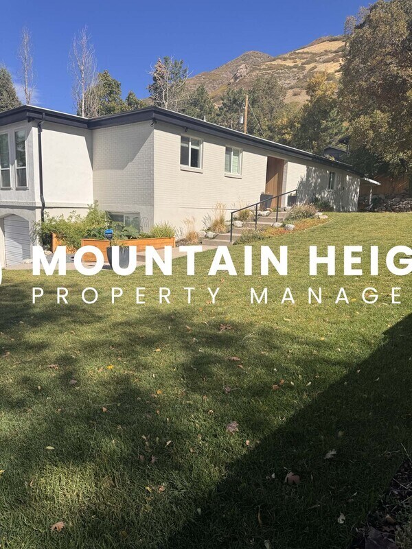 Building Photo - 8589 Kings Hill Dr