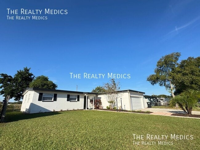 Building Photo - 1102 Egan Dr