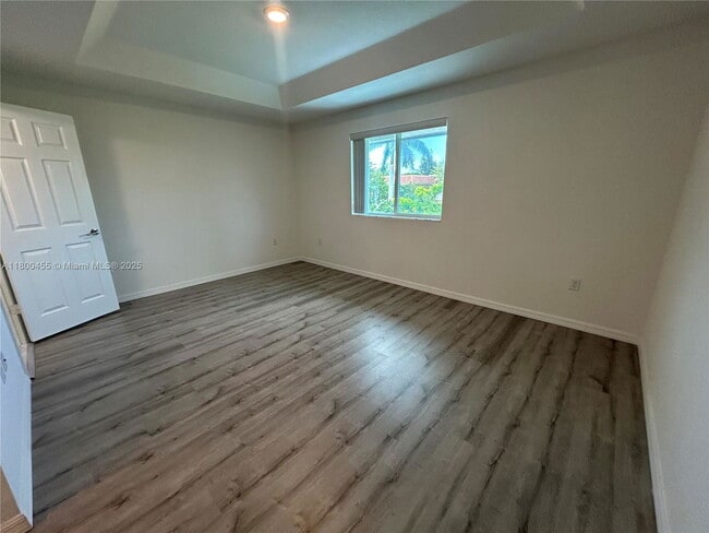 Building Photo - 4756 SW 63rd Ave