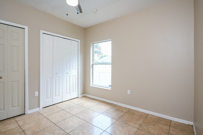 Building Photo - 768 Pelican Ct