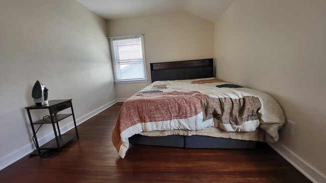 Bedroom 3 - 156 Stoneleigh Ave