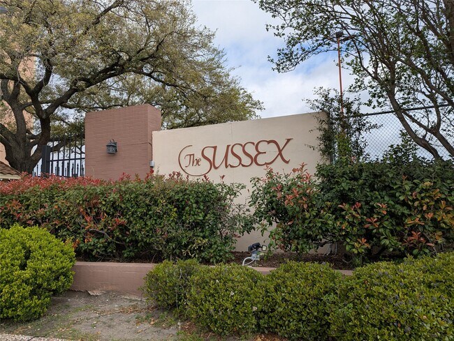 Building Photo - 7520 Hornwood Dr