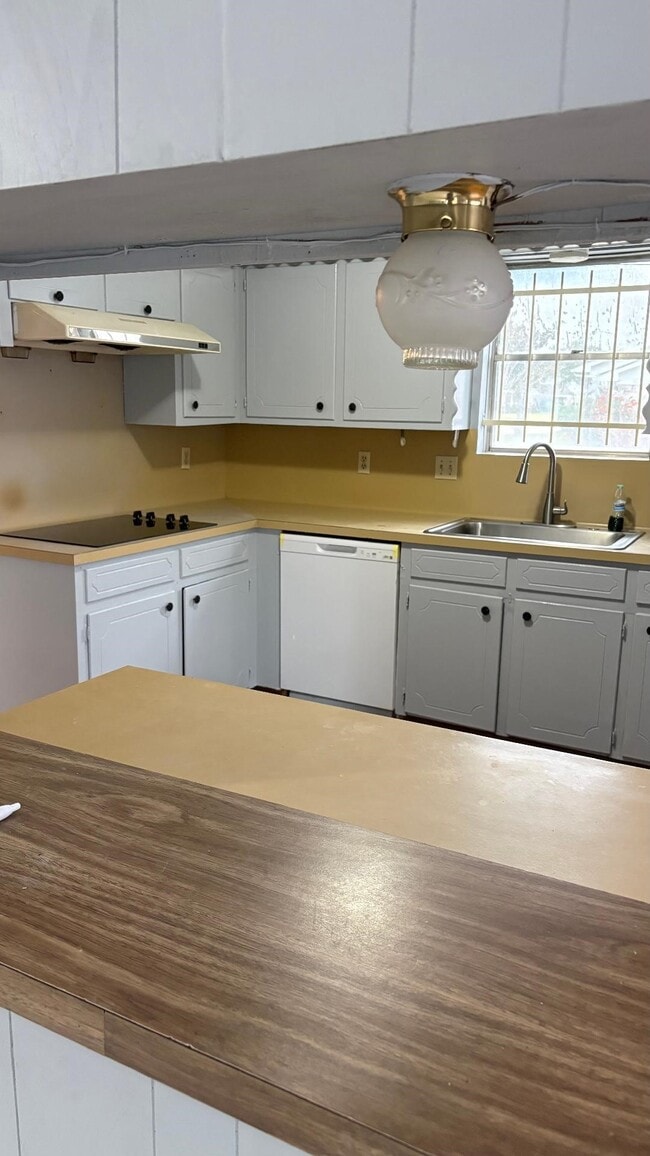 Building Photo - 8838 Stroud Dr