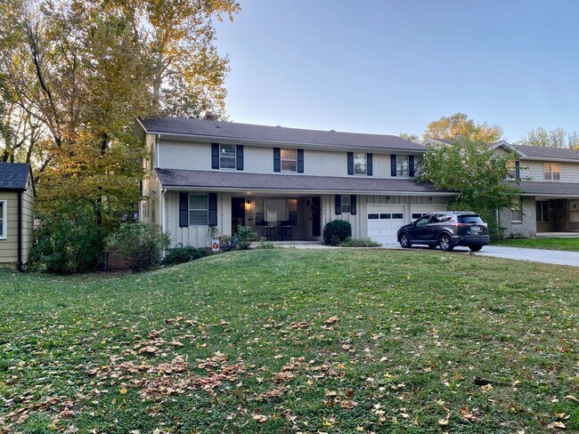 Building Photo - 7622-7624 MAIN STREET