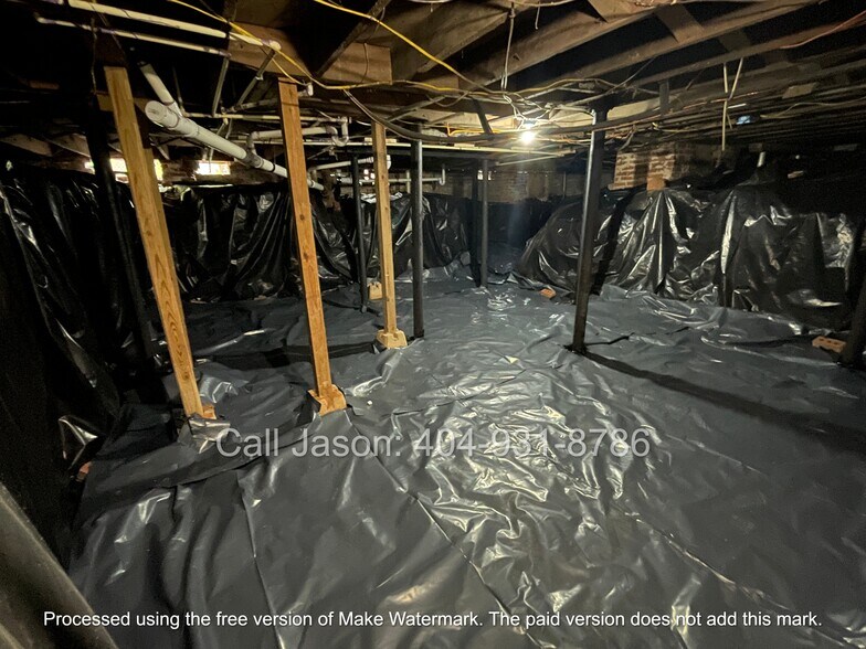 Building Photo - 916 Cascade Rd SW