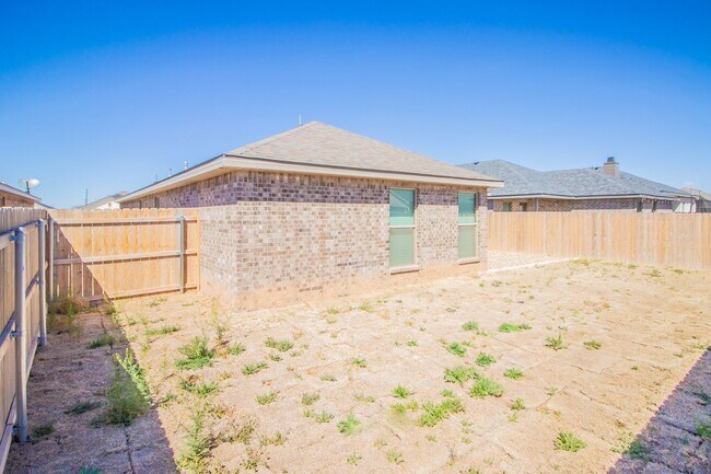 Building Photo - Perfect 4 bedroom 2 bath Home in South Lubbock