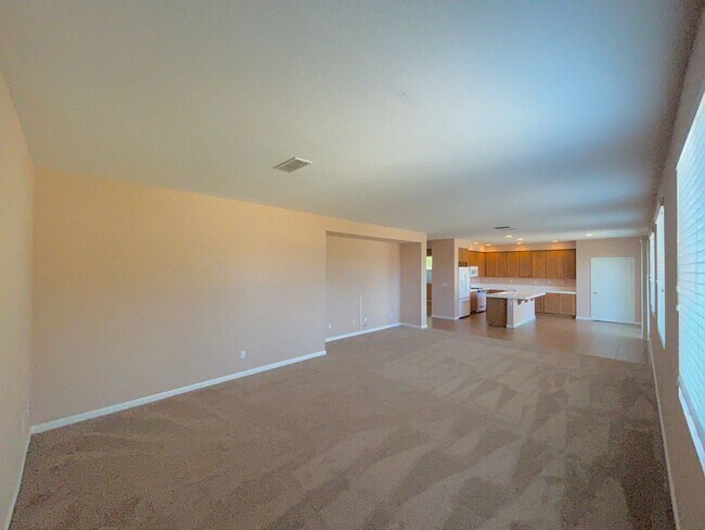 Building Photo - 6001 Jefjen Way