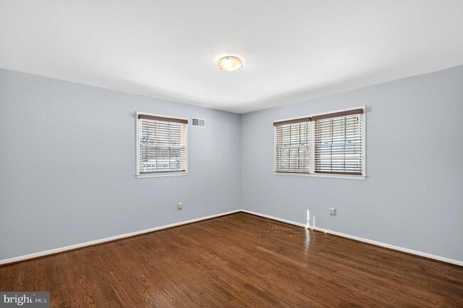 Building Photo - 9125 Donna Dean Dr