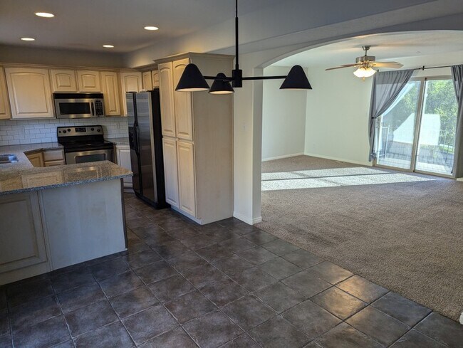 Building Photo - 10576 Sage Vista Ln