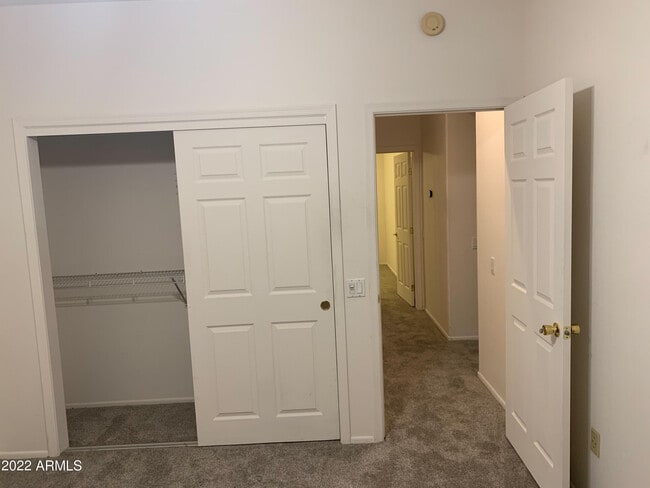 Building Photo - 15185 W Vía Manana