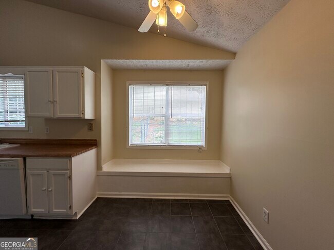 Building Photo - 3372 Tia Trace NW