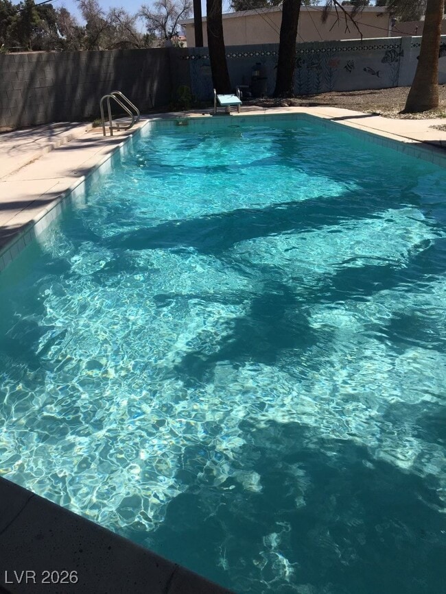 Building Photo - 4560 Rancho Hills Dr