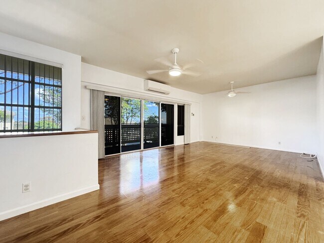 Building Photo - 1340 Moanalualani Pl