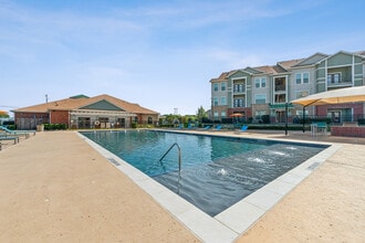 Building Photo - Spyglass Of Ennis