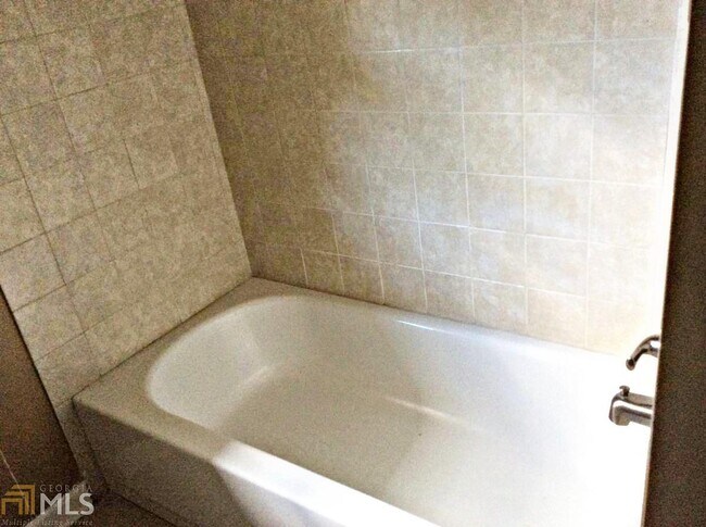 Building Photo - 2913 Horse Shoe Dr